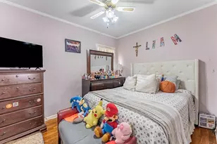 5335 W Barry Ave, Chicago, IL 60641 - Photo 10