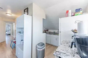 5335 W Barry Ave, Chicago, IL 60641 - Photo 22