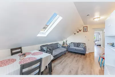 5335 W Barry Avenue, Chicago, IL 60641 - Photo 14