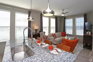 700 E Algonquin Rd, Schaumburg, IL 60173 - Photo 4