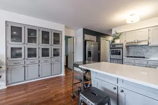 4820 W 106th St, Oak Lawn, IL 60453 - Photo 6