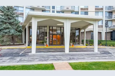 40 N Tower Road #4M, Oak Brook, IL 60523 - Photo 1