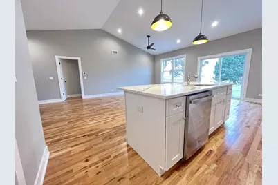 514 Cobblestone Circle, Harvard, IL 60033 - Photo 4