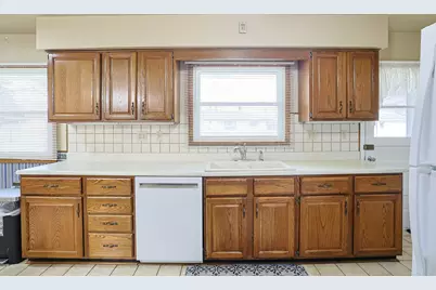 479 Munroe Circle, Des Plaines, IL 60016 - Photo 6