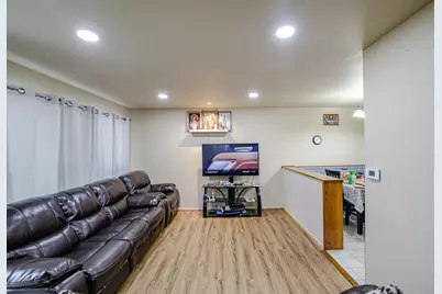 479 Munroe Circle, Des Plaines, IL 60016 - Photo 4