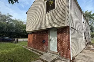 10611 S Cottage Grove Ave, Chicago, IL 60628 - Photo 2