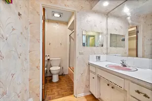 6800 N California Ave, Chicago, IL 60645 - Photo 10