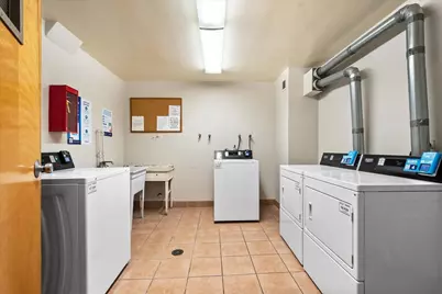 6800 N California Avenue #4H, Chicago, IL 60645 - Photo 14