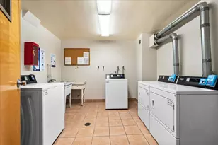 6800 N California Ave, Chicago, IL 60645 - Photo 14