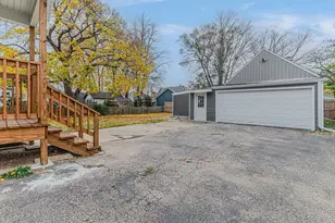 409 Algona Ave, Elgin, IL 60120 - Photo 26
