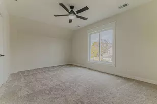 409 Algona Ave, Elgin, IL 60120 - Photo 18