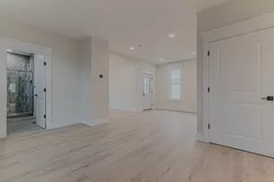 409 Algona Ave, Elgin, IL 60120 - Photo 8