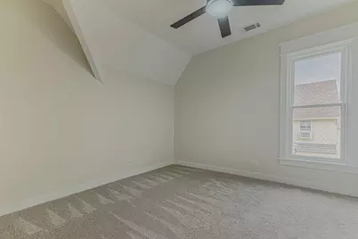 409 Algona Avenue, Elgin, IL 60120 - Photo 16