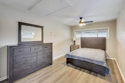 540 Newark Lane, Hoffman Estates, IL 60169 - Photo 12