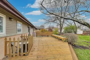 540 Newark Ln, Hoffman Estates, IL 60169 - Photo 20