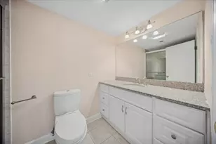 1614 Holly Ave, Darien, IL 60561 - Photo 20