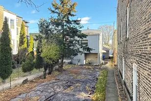 3535 S Damen Ave, Chicago, IL 60609 - Photo 2