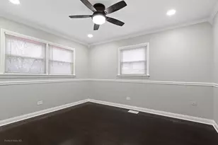 240 E 148th St, Harvey, IL 60426 - Photo 16