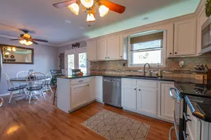 706 E Hewitt St, Forreston, IL 61030 - Photo 4