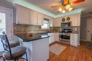 706 E Hewitt St, Forreston, IL 61030 - Photo 8