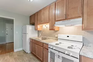 6500 N Ridge Blvd, Chicago, IL 60626 - Photo 4