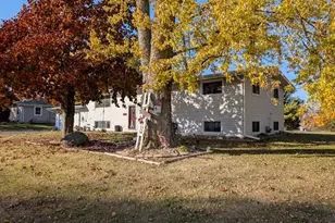 2042 Kenneth Dr, Freeport, IL 61032 - Photo 28