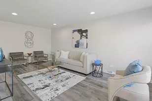 12447 S Bishop St, Calumet Park, IL 60827 - Photo 6