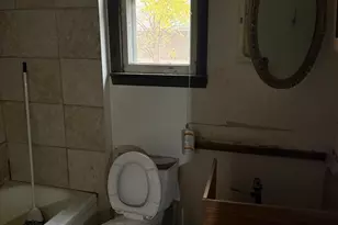 16-18 N Green Ave, Freeport, IL 61032 - Photo 18