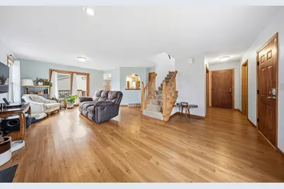 300 Forest Drive, Kirkland, IL 60146 - Photo 2