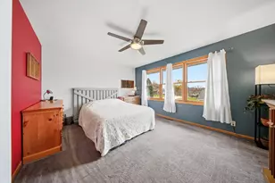 300 Forest Dr, Kirkland, IL 60146 - Photo 14