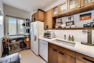 5040 N Marine Dr, Chicago, IL 60640 - Photo 6