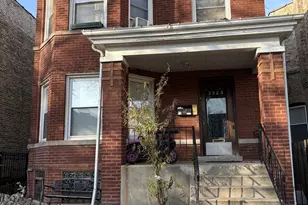 3924 N Sawyer Ave, Chicago, IL 60618 - Photo 2