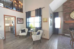 430 Brookhaven Cir, Sugar Grove, IL 60554 - Photo 4