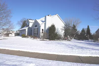 430 Brookhaven Circle, Sugar Grove, IL 60554 - Photo 2