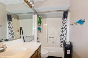 19265 Lange St, Lansing, IL 60438 - Photo 12