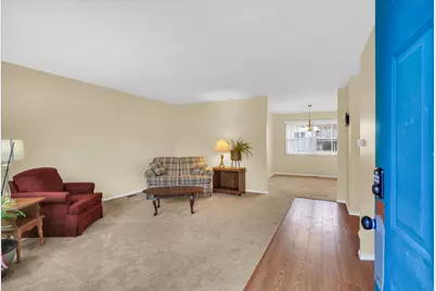 2302 Blackthorn Drive, Champaign, IL 61821 - Photo 2