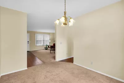 2302 Blackthorn Drive, Champaign, IL 61821 - Photo 12