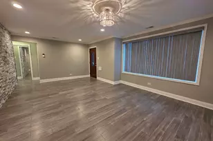 207 Mantua St, Park Forest, IL 60466 - Photo 4