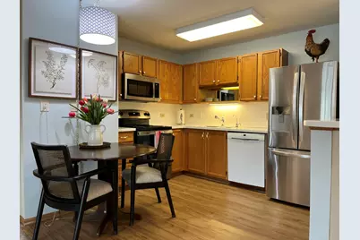 605 Barrington Avenue #216, East Dundee, IL 60118 - Photo 6