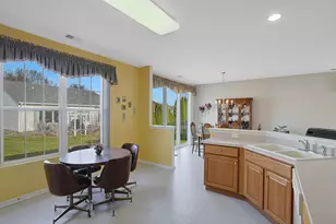 13440 Crestview Dr, Huntley, IL 60142 - Photo 10