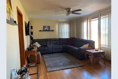 9820 Menard Avenue, Oak Lawn, IL 60453 - Photo 2