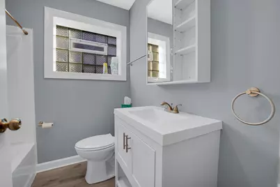 4321 W Augusta Boulevard, Chicago, IL 60651 - Photo 8