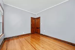 7841 S Burnham Ave, Chicago, IL 60649 - Photo 24