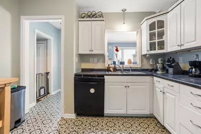 1233 E Jefferson Street, Bloomington, IL 61701 - Photo 12