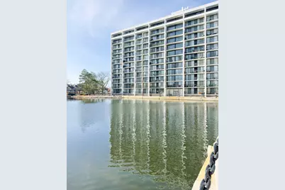 2015 S Finley Road #812, Lombard, IL 60148 - Photo 2