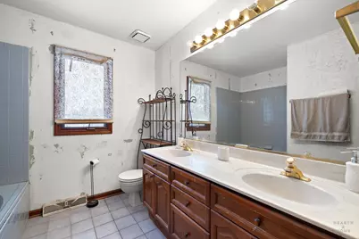 1207 Quail Run Avenue, Bolingbrook, IL 60490 - Photo 38