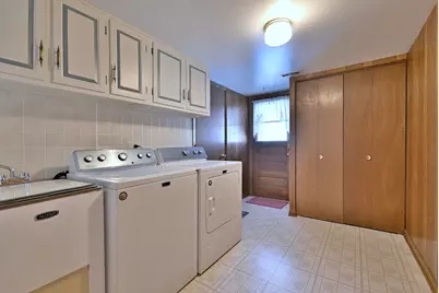 231 N Flora Parkway, Addison, IL 60101 - Photo 30