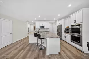 534 Watercress Dr, Aurora, IL 60504 - Photo 6