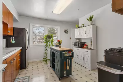 220 Brookwood Drive, Champaign, IL 61820 - Photo 6