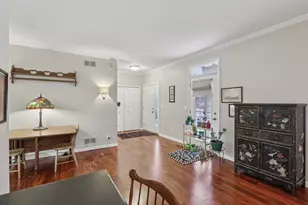 1262 Rhodes Ln, Naperville, IL 60540 - Photo 10